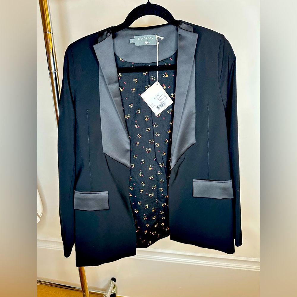 NWT- never worn Black and slick blazer